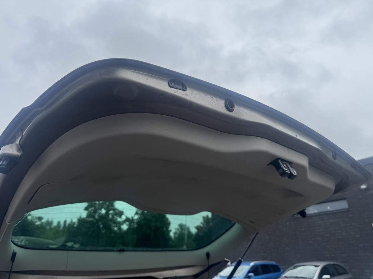 Renault Scenic 3 original Heckklappe mit Heckscheibe DQ44 Bleu Odyssee Metallic Rohbau Bj.2009